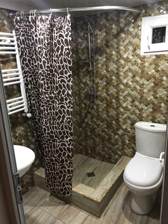 Rachvela'S Guest House ボルジョミ エクステリア 写真
