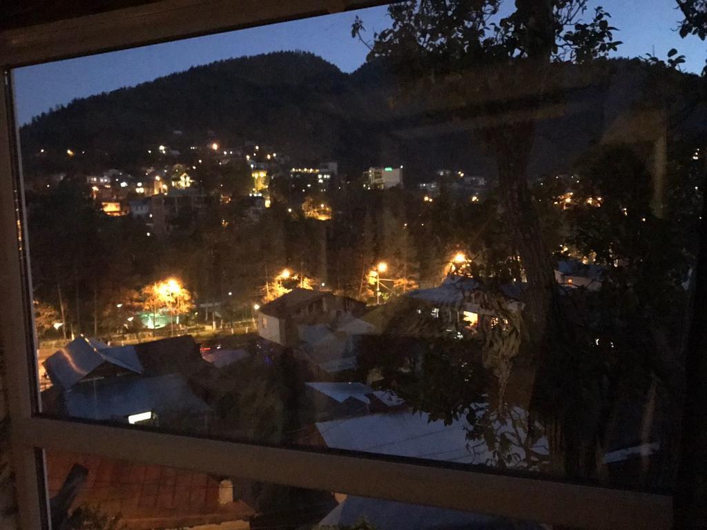 Rachvela'S Guest House ボルジョミ エクステリア 写真